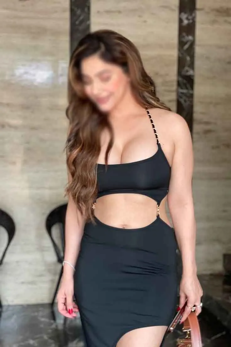 Gorgeous British call girls in Noida